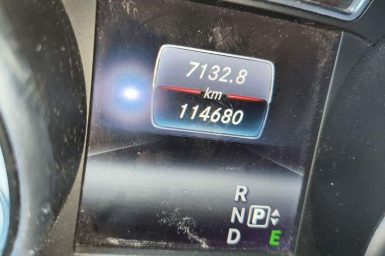 Used Mercedes-Benz GLA 2016 GLA 220 4MATIC Luxury Model Odometer Close Up
