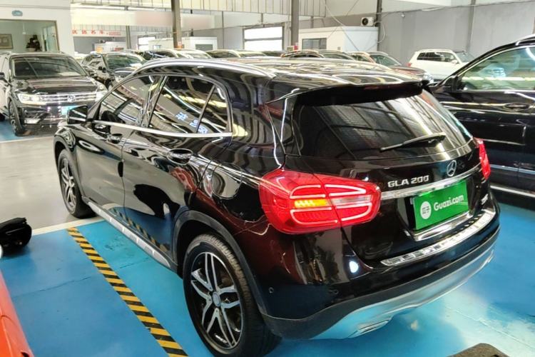 Used Mercedes-Benz GLA 2016 GLA 200 Fashion Model Rear Left 45 Deg