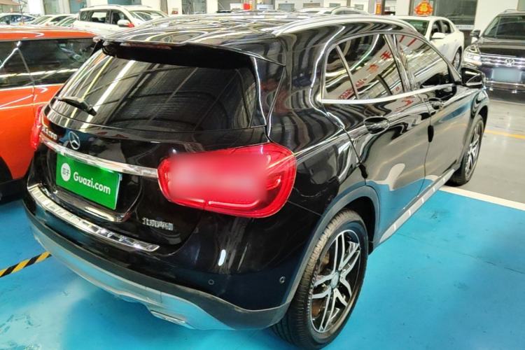 Used Mercedes-Benz GLA 2016 GLA 200 Fashion Model Rear Right 45 Deg