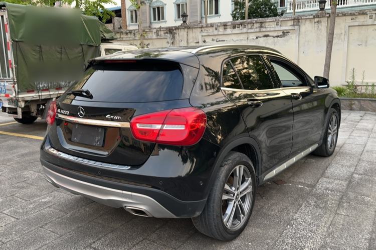 Used Mercedes-Benz GLA 2016 GLA 220 4MATIC Fashion Edition Rear Right 45 Deg