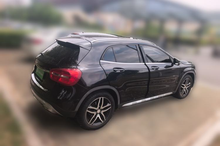 Used Mercedes-Benz GLA 2016 GLA 200 Fashion Model Rear Right 45 Deg