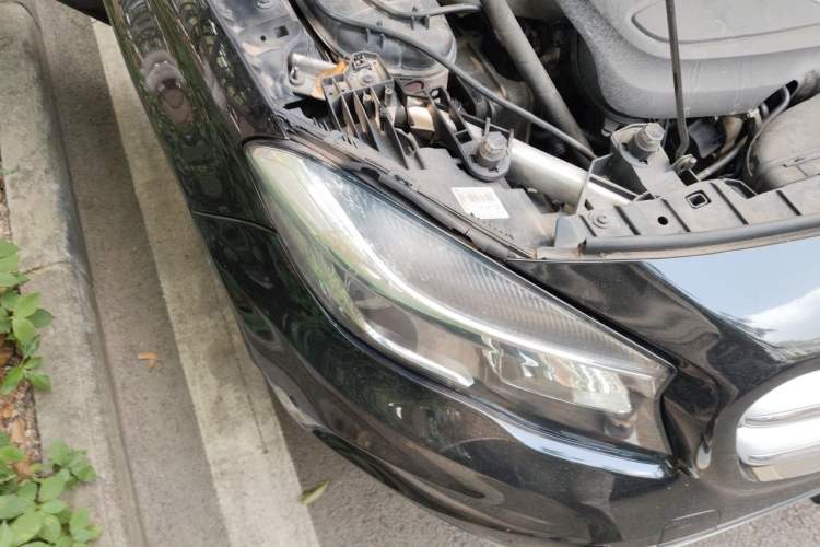 Used Mercedes-Benz GLA 2016 GLA 200 Sport Edition Right Front Headlight