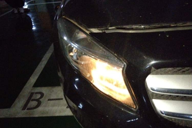 Used Mercedes-Benz GLA 2016 GLA 200 Sport Edition Right Front Headlight