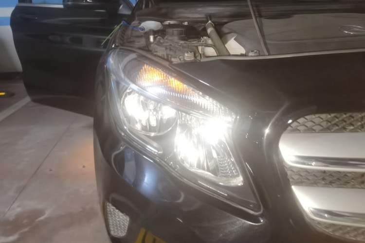 Used Mercedes-Benz GLA 2016 GLA 200 Sport Edition Right Front Headlight