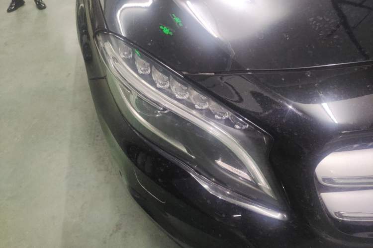 Used Mercedes-Benz GLA 2016 GLA 220 4MATIC Fashion Edition Right Front Headlight