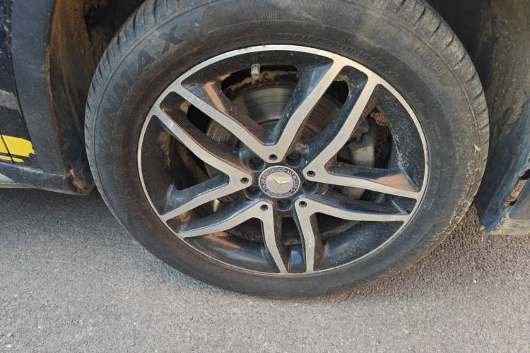 Used Mercedes-Benz GLA 2016 GLA 220 4MATIC Fashion Edition Right Front Wheel Hub
