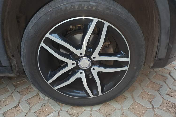 Used Mercedes-Benz GLA 2016 GLA 220 4MATIC Fashion Edition Right Front Wheel Hub