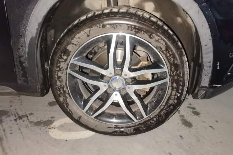 Used Mercedes-Benz GLA 2016 GLA 220 4MATIC Fashion Edition Right Front Wheel Hub