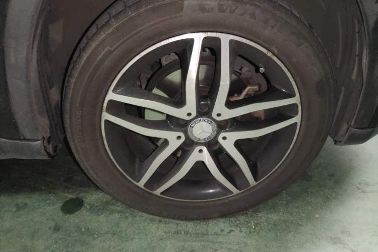 Used Mercedes-Benz GLA 2016 GLA 220 4MATIC Fashion Edition Right Front Wheel Hub