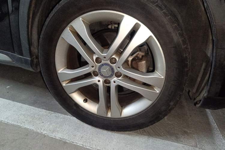Used Mercedes-Benz GLA 2016 GLA 200 Sport Edition Right Front Wheel Hub