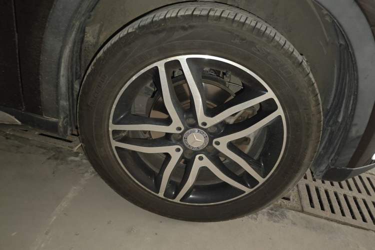 Used Mercedes-Benz GLA 2016 GLA 200 Fashion Model Right Front Wheel Hub