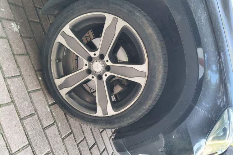 Used Mercedes-Benz GLA 2016 GLA 220 4MATIC Luxury Model Right Front Wheel Hub