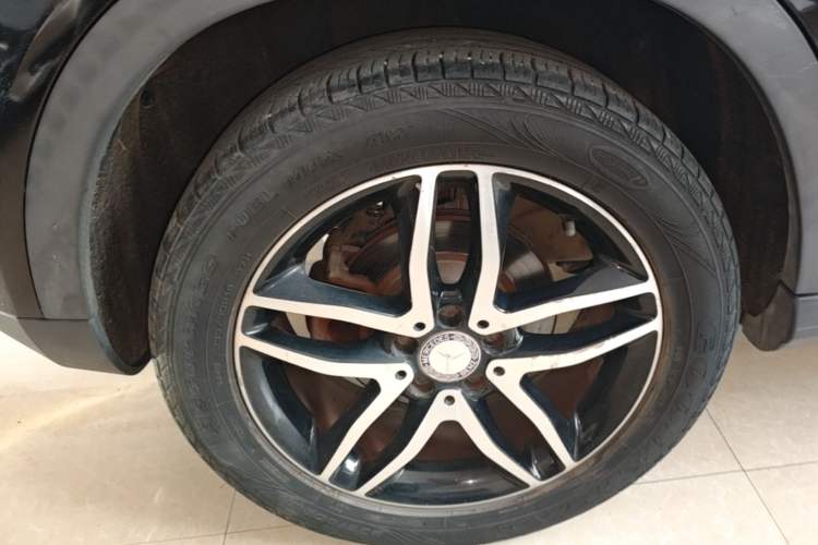 Used Mercedes-Benz GLA 2016 GLA 200 Fashion Model Right Rear Wheel Hub