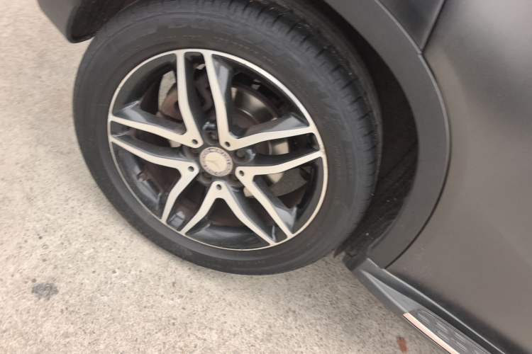 Used Mercedes-Benz GLA 2016 GLA 200 Fashion Model Right Rear Wheel Hub