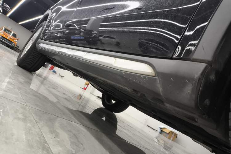 Used Mercedes-Benz GLA 2016 GLA 200 Sport Edition Right Side Sill