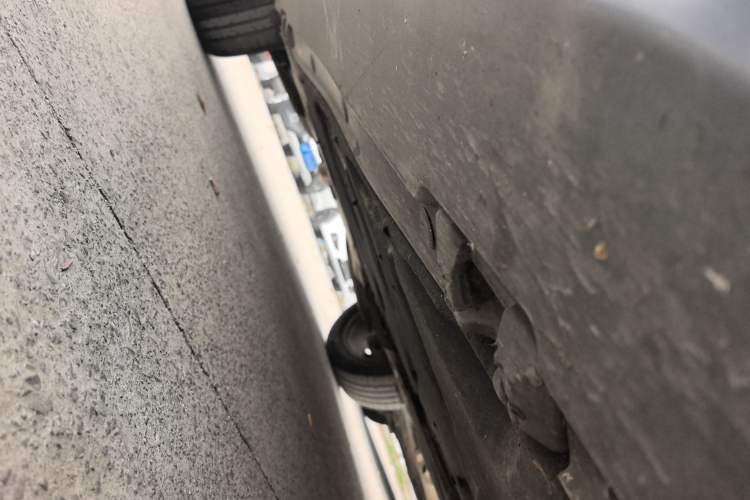 Used Mercedes-Benz GLA 2016 GLA 200 Fashion Model Right Side Sill