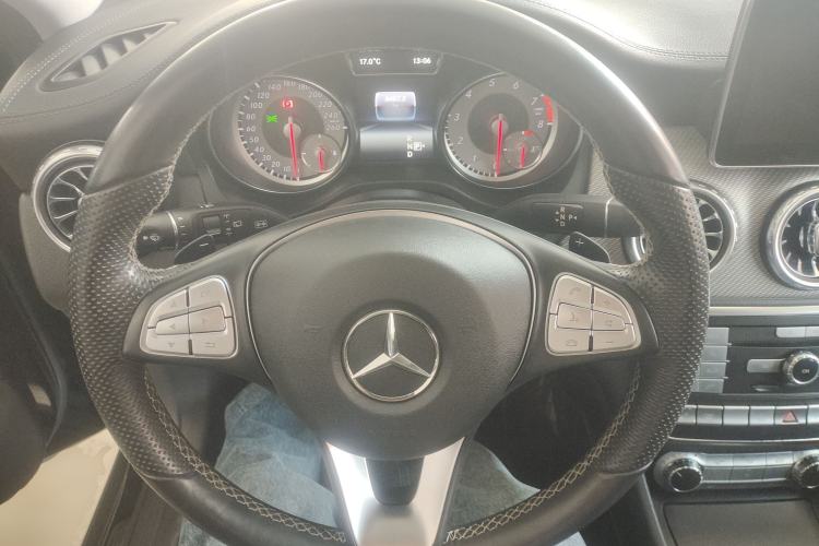 Used Mercedes-Benz GLA 2016 GLA 220 4MATIC Fashion Edition Steering Wheel