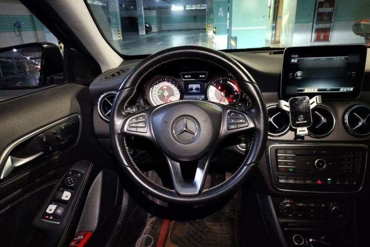 Used Mercedes-Benz GLA 2016 GLA 220 4MATIC Fashion Edition Steering Wheel