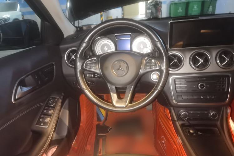 Used Mercedes-Benz GLA 2016 GLA 200 Sport Edition Steering Wheel