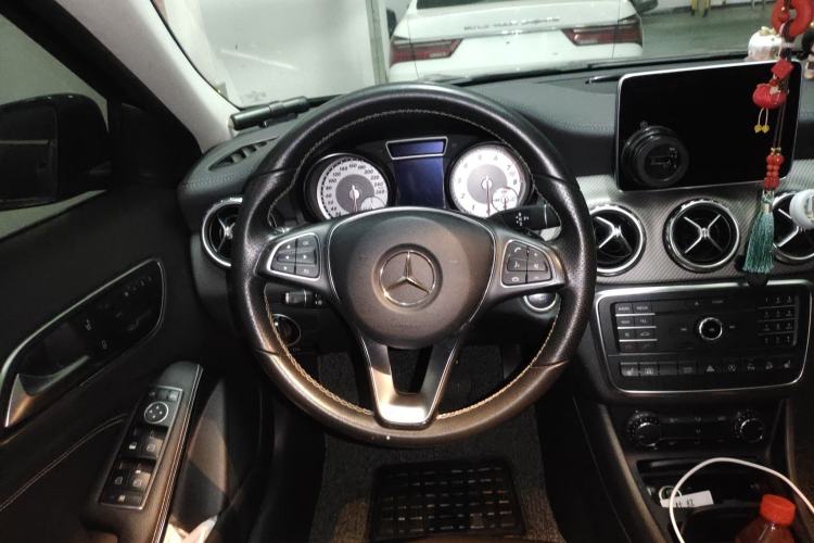 Used Mercedes-Benz GLA 2016 GLA 220 4MATIC Fashion Edition Steering Wheel