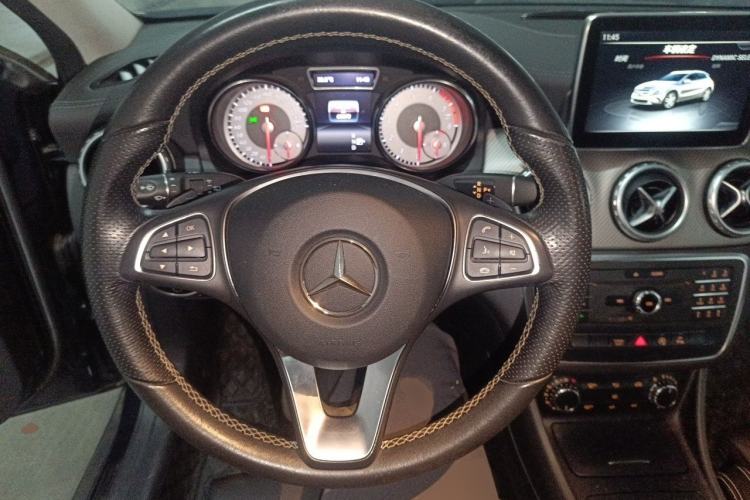 Used Mercedes-Benz GLA 2016 GLA 200 Fashion Model Steering Wheel