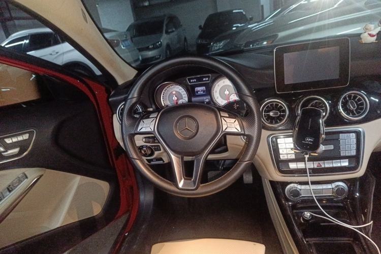 Used Mercedes-Benz GLA 2016 GLA 200 Sport Edition Steering Wheel