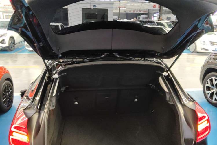Used Mercedes-Benz GLA 2016 GLA 200 Fashion Model Trunk