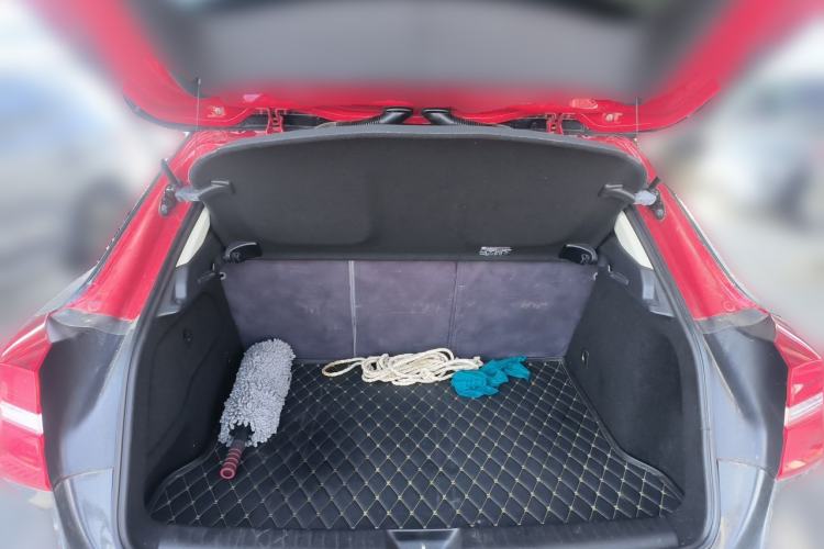 Used Mercedes-Benz GLA 2016 GLA 220 4MATIC Fashion Edition Trunk