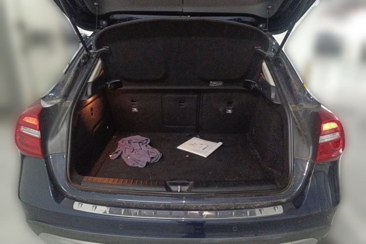Used Mercedes-Benz GLA 2016 GLA 200 Fashion Model Trunk