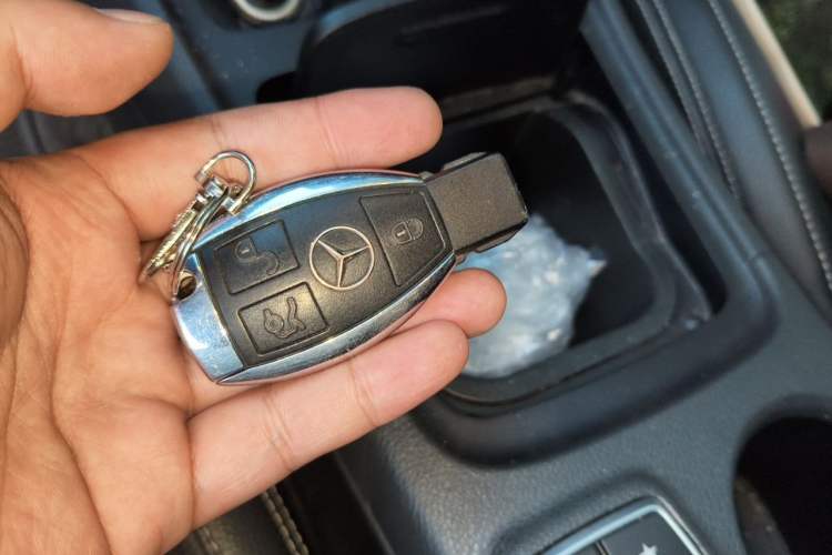 Used Mercedes-Benz GLA 2016 GLA 220 4MATIC Luxury Model Vehicle Key