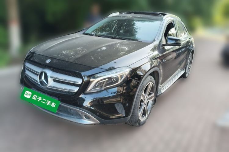 Used Mercedes-Benz GLA 2016 GLA 220 4MATIC Luxury Model Guazi used car, China used car export, Used car for sale, Used Mercedes-Benz cars, Cheapest cars for sale