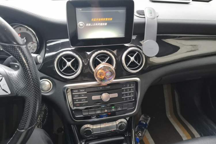 Used Mercedes-Benz GLA 2016 GLA 200 Fashion Model Audio And AC Panel
