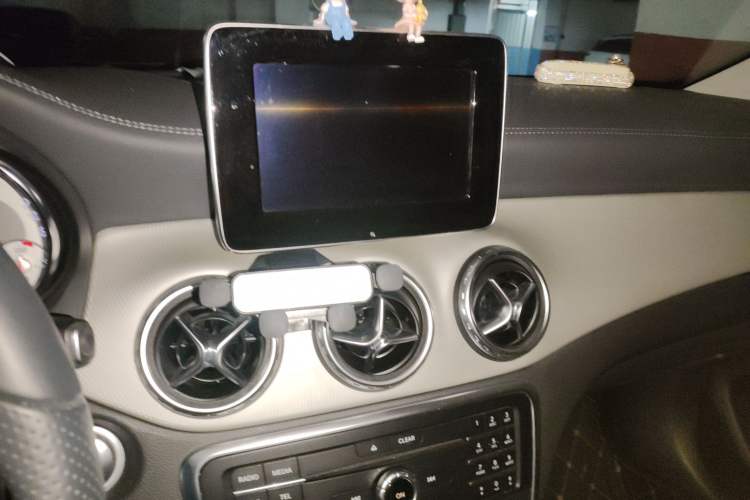 Used Mercedes-Benz GLA 2016 GLA 200 Fashion Model Audio And AC Panel