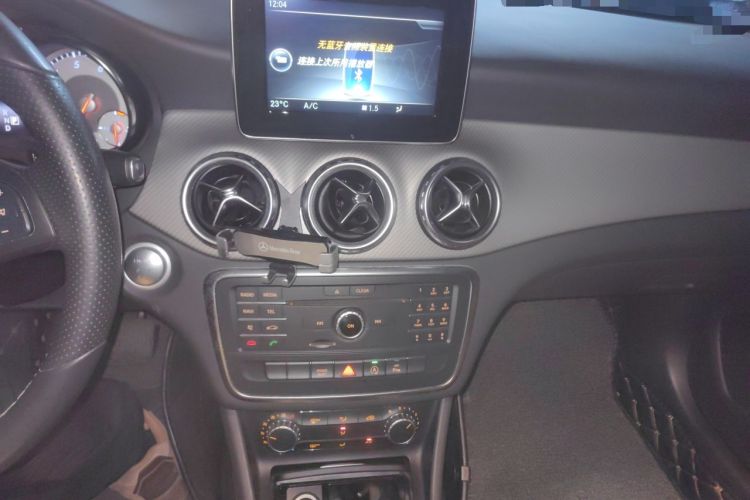 Used Mercedes-Benz GLA 2016 GLA 200 Sport Edition Audio And AC Panel