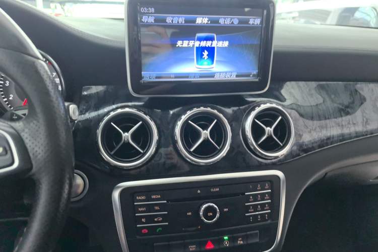 Used Mercedes-Benz GLA 2016 GLA 200 Fashion Model Audio And AC Panel