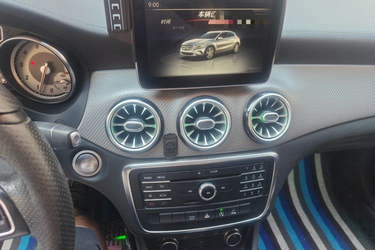 Used Mercedes-Benz GLA 2016 GLA 200 Blue Edition Audio And AC Panel