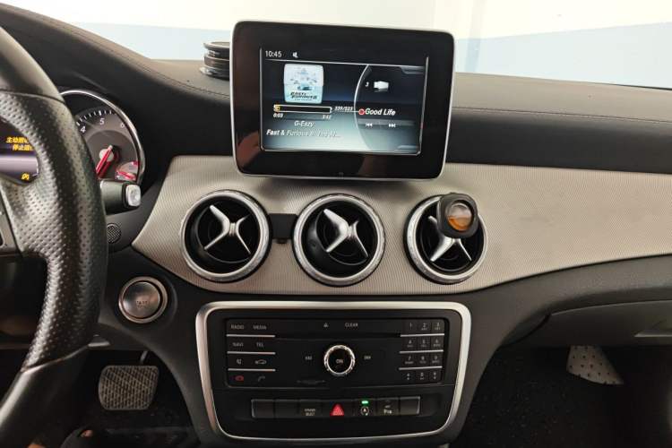 Used Mercedes-Benz GLA 2016 GLA 200 Fashion Model Audio And AC Panel