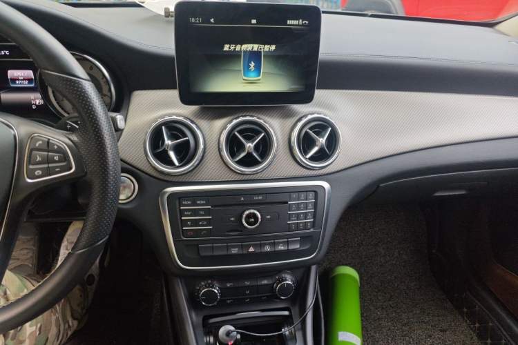 Used Mercedes-Benz GLA 2016 GLA 200 Fashion Model Audio And AC Panel