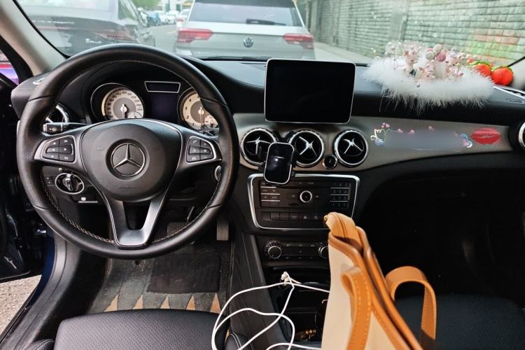 Used Mercedes-Benz GLA 2016 GLA 200 Fashion Model Center Console
