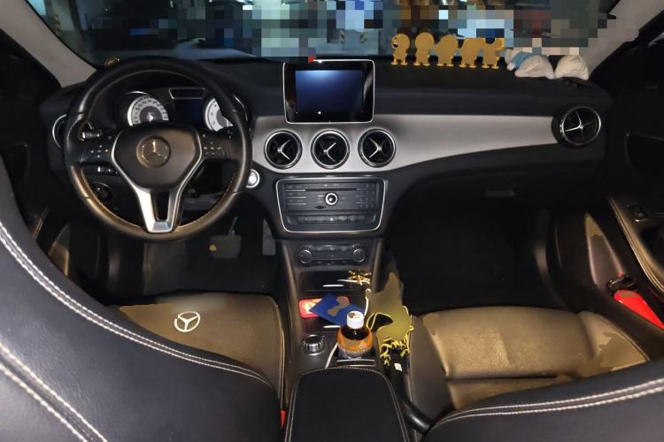 Used Mercedes-Benz GLA 2016 GLA 200 Fashion Model Center Console