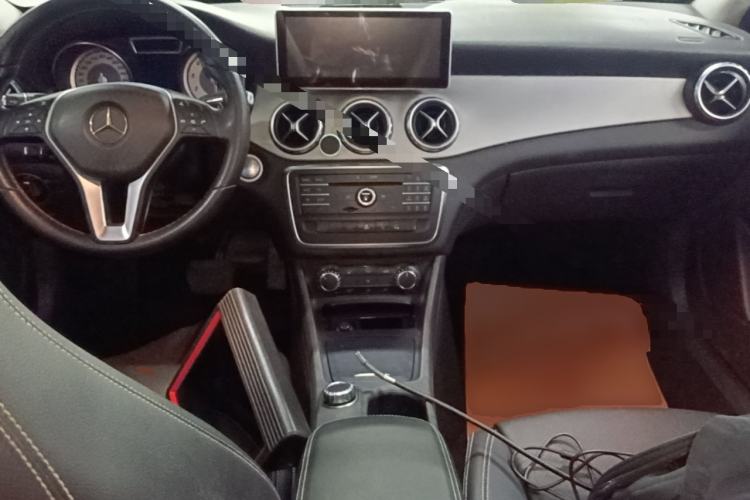 Used Mercedes-Benz GLA 2016 GLA 200 Sport Edition Center Console