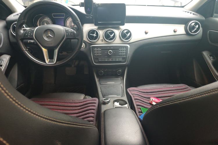 Used Mercedes-Benz GLA 2016 GLA 200 Fashion Model Center Console