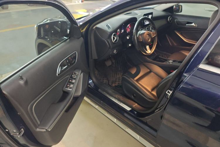 Used Mercedes-Benz GLA 2016 GLA 200 Fashion Model Driver Seat