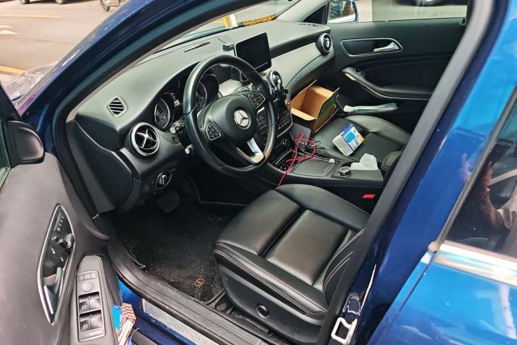 Used Mercedes-Benz GLA 2016 GLA 200 Sport Edition Driver Seat