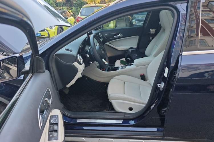 Used Mercedes-Benz GLA 2016 GLA 200 Fashion Model Driver Seat