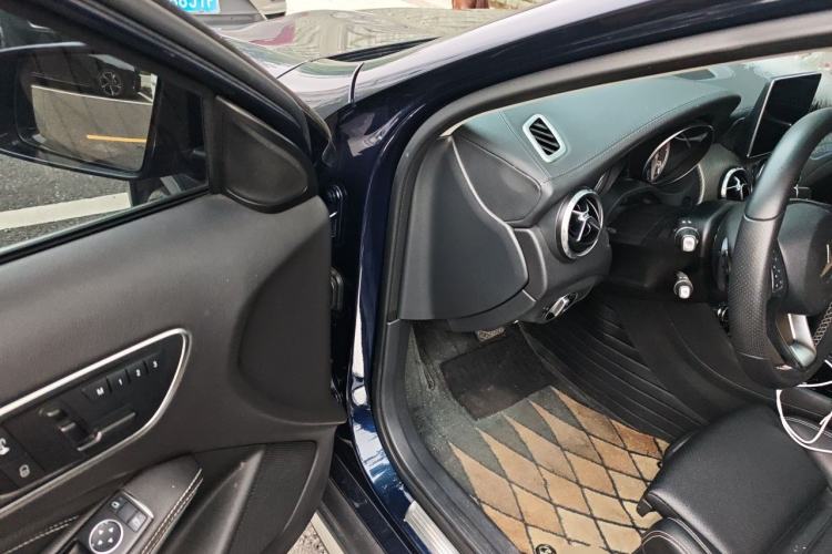 Used Mercedes-Benz GLA 2016 GLA 200 Fashion Model Driver Seat