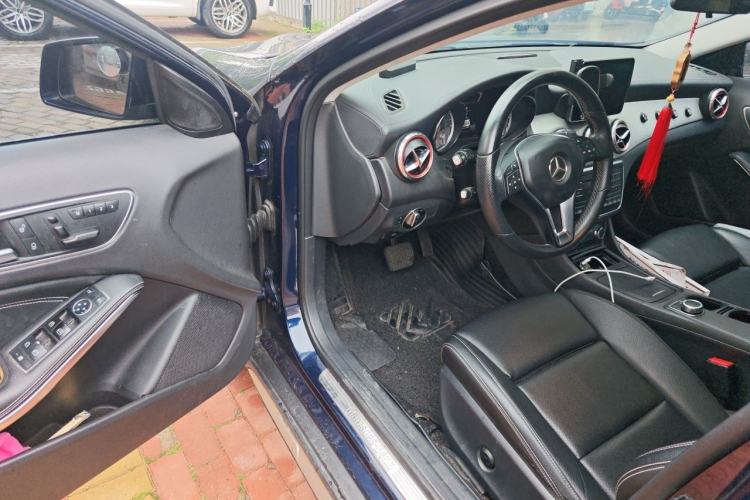 Used Mercedes-Benz GLA 2016 GLA 220 4MATIC Fashion Edition Driver Seat
