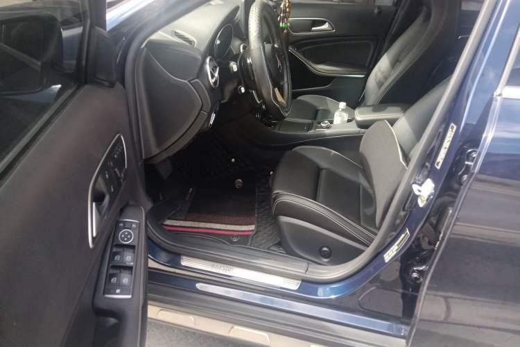Used Mercedes-Benz GLA 2016 GLA 200 Fashion Model Driver Seat