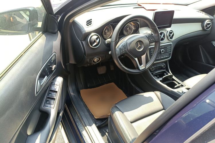 Used Mercedes-Benz GLA 2016 GLA 200 Fashion Model Driver Seat