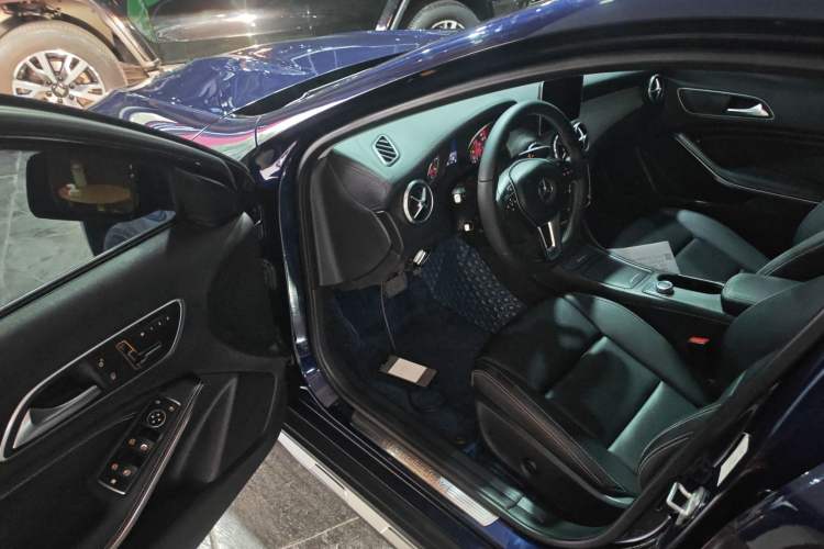 Used Mercedes-Benz GLA 2016 GLA 220 4MATIC Fashion Edition Driver Seat